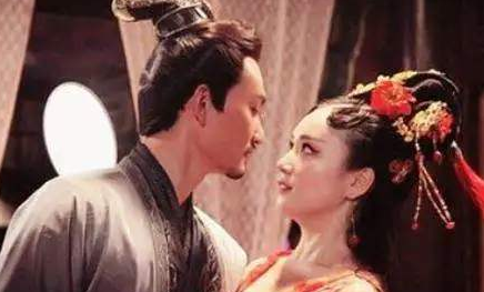 刘骜暴毙于长安未央宫中，他的妃子赵合德是什么结局？