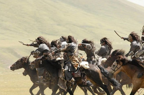 揭秘：历史上汉朝击败的匈奴后来去哪里了？