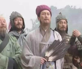 刘备去世后蜀国叛乱纷起，为何诸葛亮两年后才平定叛乱？与王连有什么关系？