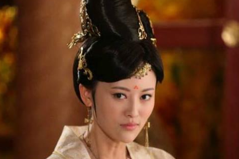 她是金枝玉叶的公主，为何被贬为宫女？