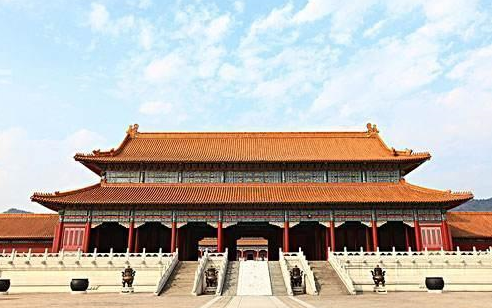 朱元璋早朝听到鸡鸣，写下一首诗堪称经典