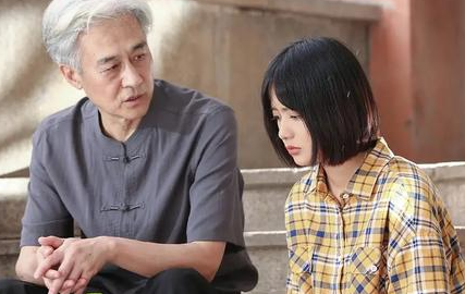 《放学别走》正在热播，主演都有哪些人呢？
