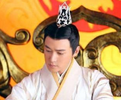 汉武帝去世前，为什么选择非嫡非长的刘弗陵作为继承人？