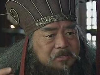 董卓曾比曹操更早挟天子要诸侯，为何没能成功？