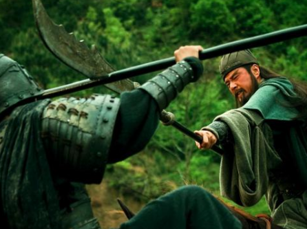 关羽只是抓了一个于禁 关羽怎么就能威震华夏了