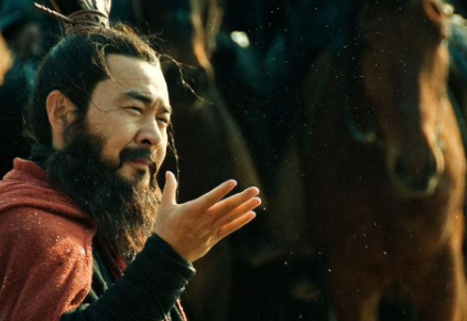 曹操算不算是一个忠臣 曹操在迎汉献帝前后变化为何那么大