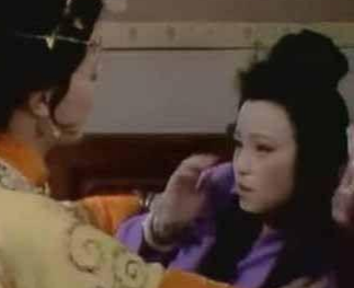 秦可卿是个什么样的人她为何愿意与贾珍爬灰？