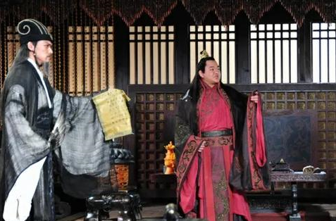 诸葛亮去世后，刘禅为何连杀3位重臣？