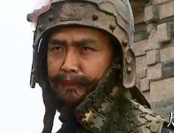 成济如果不想成为杀曹髦的替罪羊，他应该怎么做？