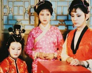 抄查大观园事件时，王熙凤与王夫人二人的态度如何