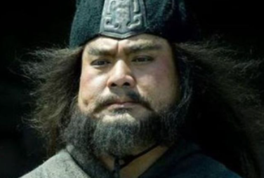 张飞面对吕布并未落败，为何刘关二人要去帮忙呢？