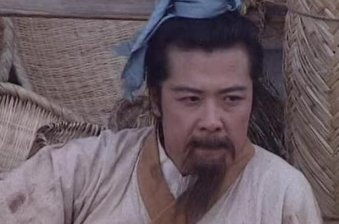 刘备靠卖草鞋为生，他是如何养起那么多人马的？