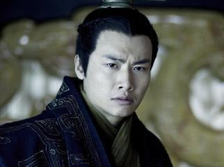 将秦国推向了深渊，胡亥登基之后都做了什么事情？