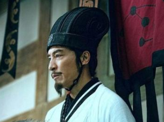 攻占益州后没有定都在荆州，刘备是出于什么考虑？