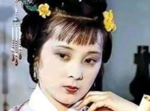 红楼梦中把凫靥裘不给黛玉给了宝琴，贾母这么做是什么原因？