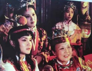 红楼梦中宝玉去袭人家后，花自芳在害怕什么？