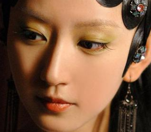红楼梦中秦可卿到底生的什么病？为何要请三四个太医？