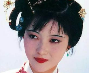 红楼梦中邢岫烟去到贾府之后的处境怎么样？有多委屈？
