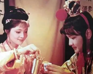 红楼梦中薛蟠到底说了什么让薛宝钗哭了一整夜？