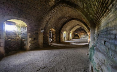 古代冬天那么冷，古人为何不挖地窖避寒？