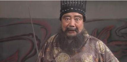 董卓被心腹将领吕布杀害后，汉献帝是怎么落入曹操手中？