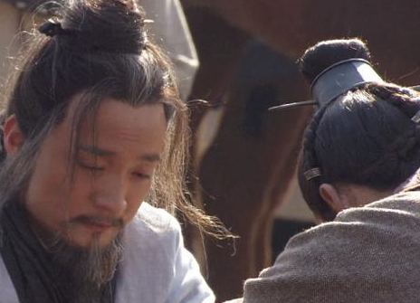 古代位高权重的大臣老还乡后 他们比县令还要大吗