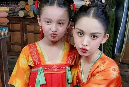 《风起霓裳》小琉璃的饰演者是谁 小姑娘几岁了