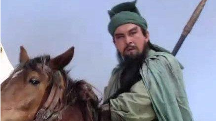 同样都是五虎将之一 关羽和黄忠关系为何一直不和