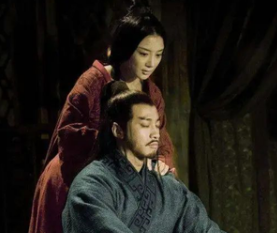 项羽在垓下之战后，为什么要选择自刎？