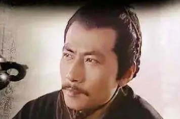 霍去病去世后，他的墓地为什么会在卫青之后？