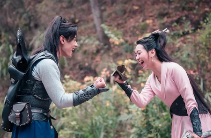 《墓王之王》和原著都没有关系，还是一如既往的魔改