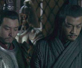 一开始保护钟离眛，后来又杀了他，韩信为何这么做