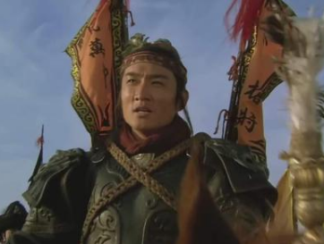 关胜董平等朝廷武将，为何遇到梁山，只是稍作抵抗，便纳头就拜？