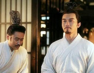 汉献帝禅让前为何不拼死一搏，诛杀曹丕？