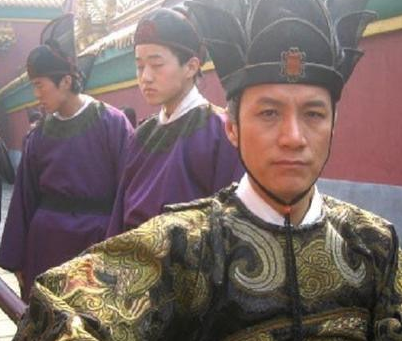 明朝司礼监掌印太监和内阁首辅相比 两者谁的权力更大