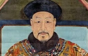 乾隆出门为什么经常带一个扇子呢？是防身用的吗?