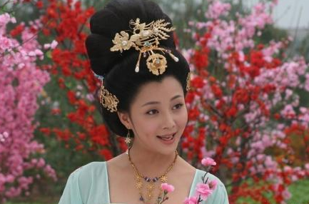 杨玉环作为李隆基的儿媳 作为丈夫的李瑁为何会忍痛割爱