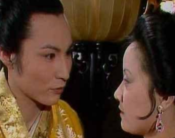 王熙凤与贾蓉似乎特别亲密？他们是什么关系？