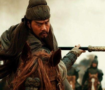 关羽受伤的明明是左臂 演义中为何成了右臂开刀