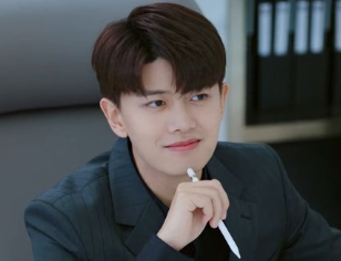 《乌鸦小姐与蜥蜴先生》剧情上有什么特点？顾川在剧中一路放电