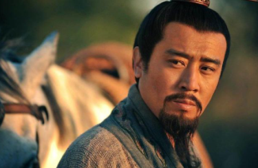 五虎上将中为何只有三人得到了刘备御赐的宝剑？