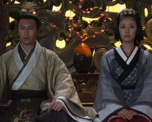 历史上嫔妃侍寝制度是什么样的？是造成皇帝短命的原因之一