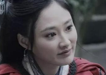 才女蔡文姬的一生都经历过什么？她和曹操是何关系