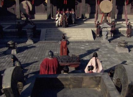 东周既然有周天子 东周为什么还要分为春秋和战国