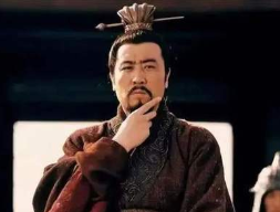 与孙权相比，刘备有哪些先天优势？他为什么能夺取荆州四郡？