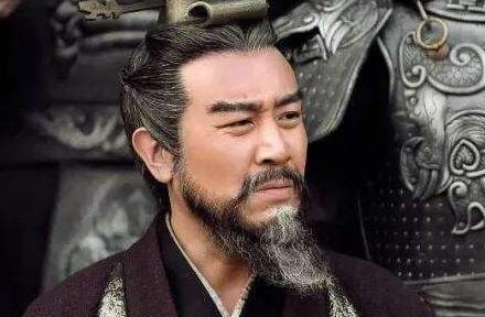 黄皓是个小人，刘禅为什么却要袒护他？