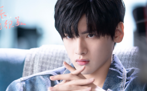 《你微笑时很美》简阳喜欢谁？简阳跟谁在一起了？