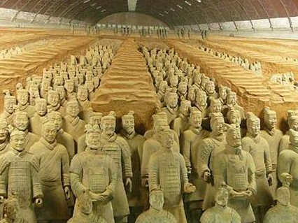 兵马俑每个都栩栩如生表情不一 兵马俑都是活人烧制的吗