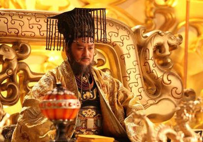 杨坚作为皇帝临幸了一个宫女 皇后得知后为什么要打死这个宫女