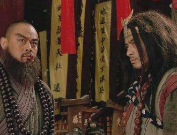 水浒传中如果武松跟鲁智深单挑，谁赢的概率比较大？